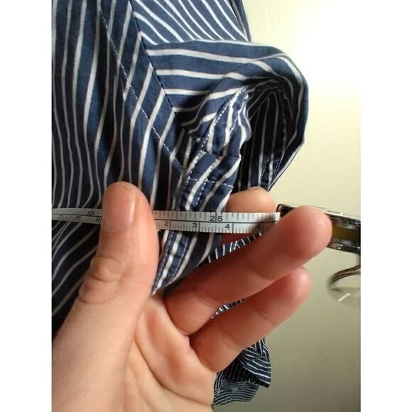 Tommy Hilfiger Size Large Striped Button Down Collared Shirt Blue And White Long - Picture 6 of 7